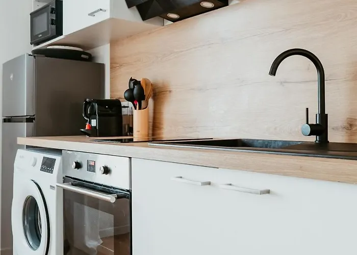 - Le Quai 05 Apartment