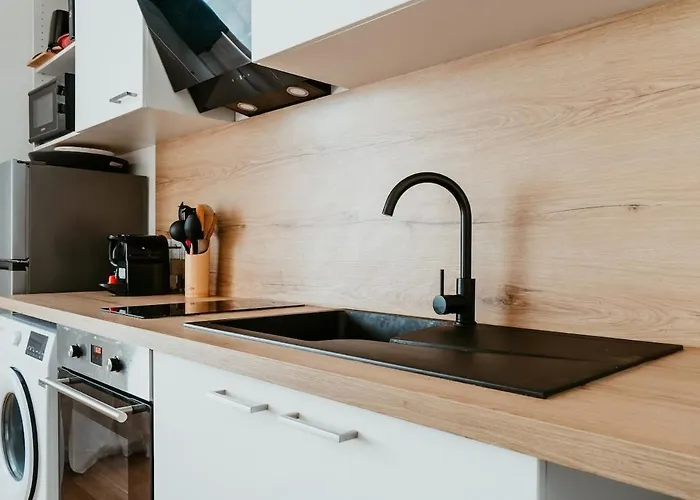 - Le Quai 05 Apartment *